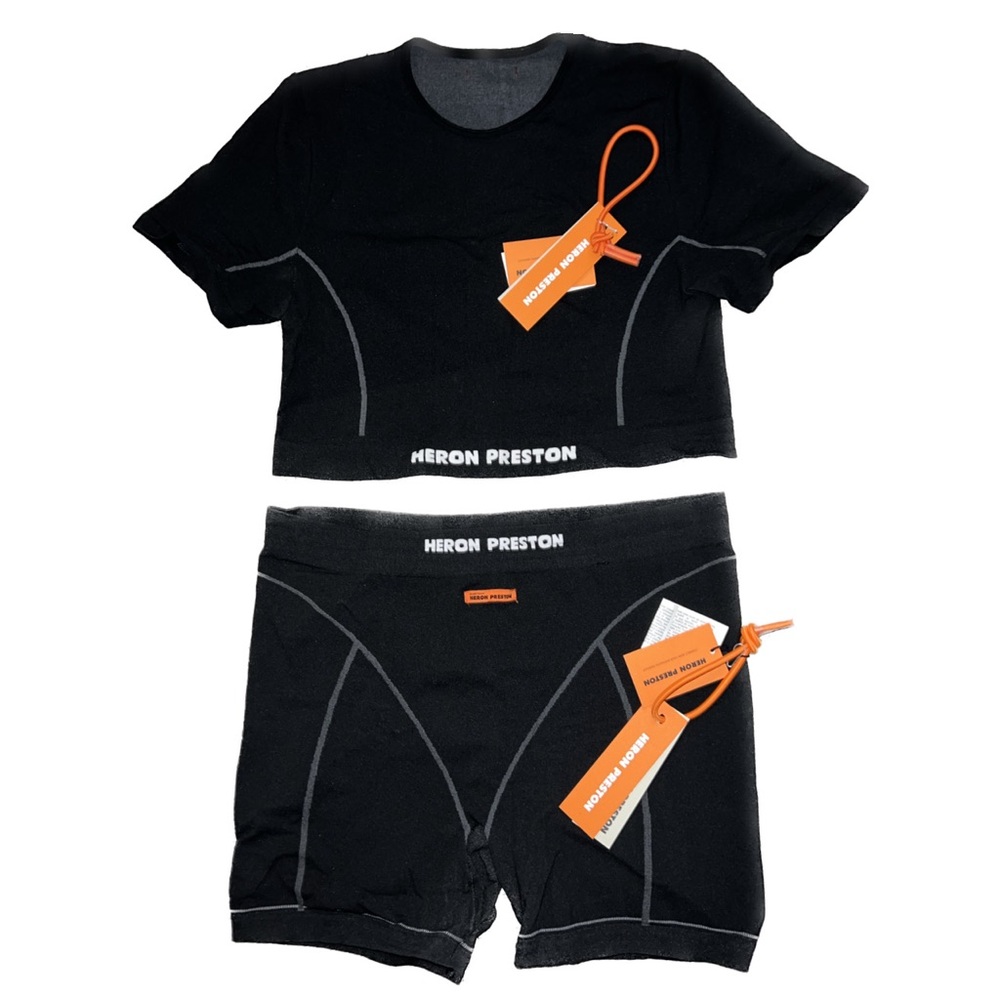 HERON PRESTON ACTIVE SHORTS & Periodic cropped performance T-shirt set!